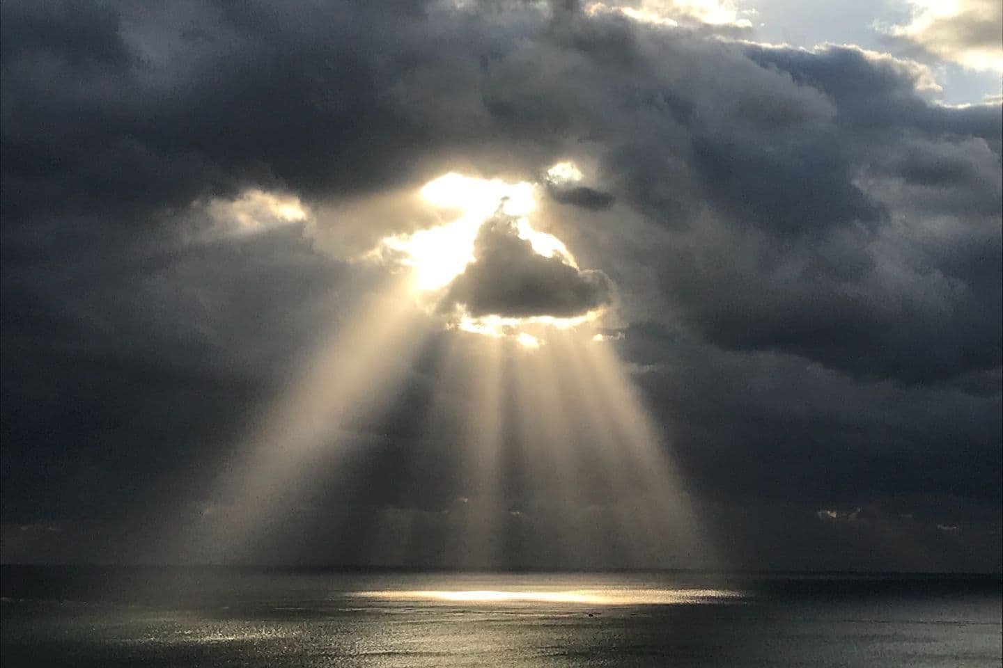 太陽と海